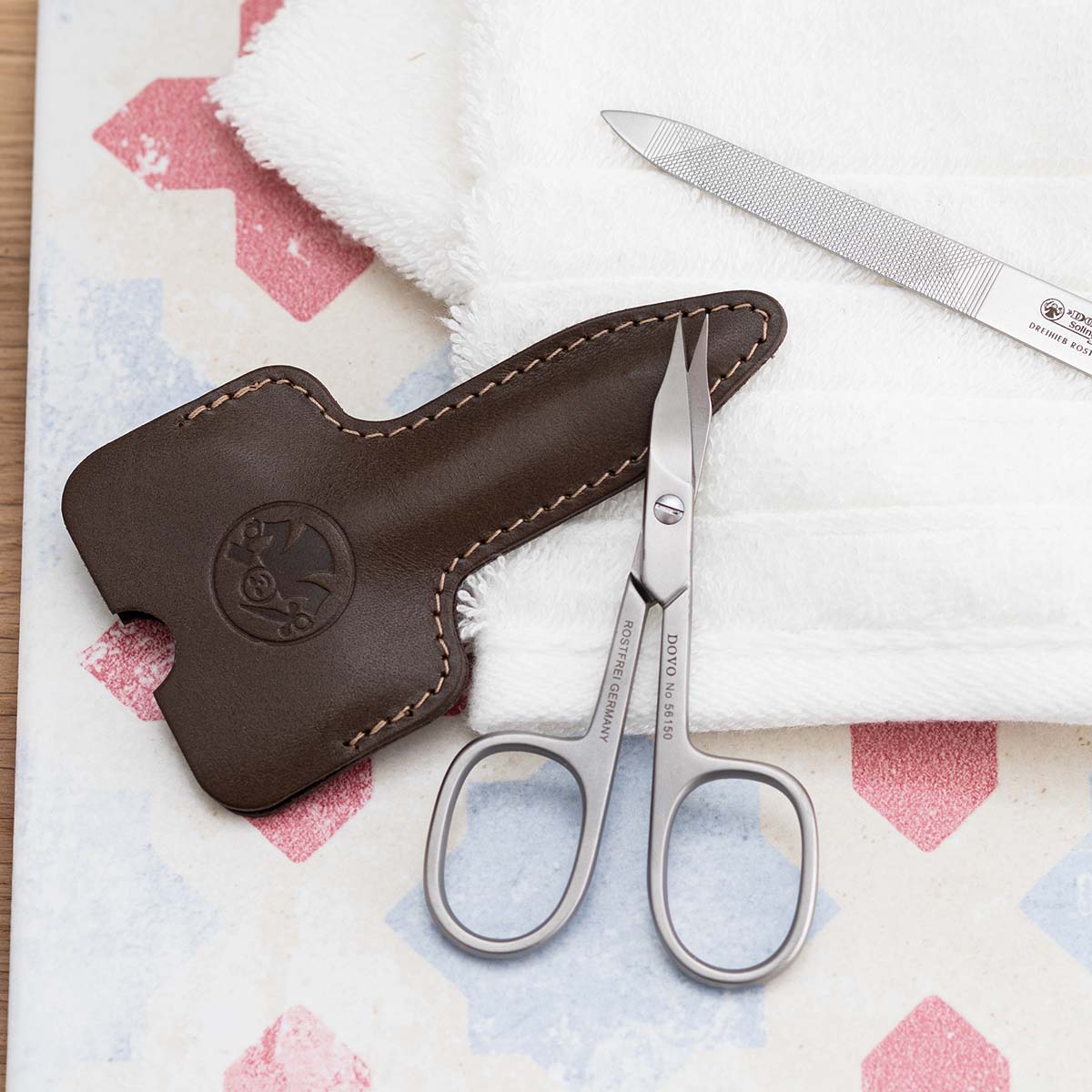 Dovo 2 Piece Manicure Set in a Brown Leather Case